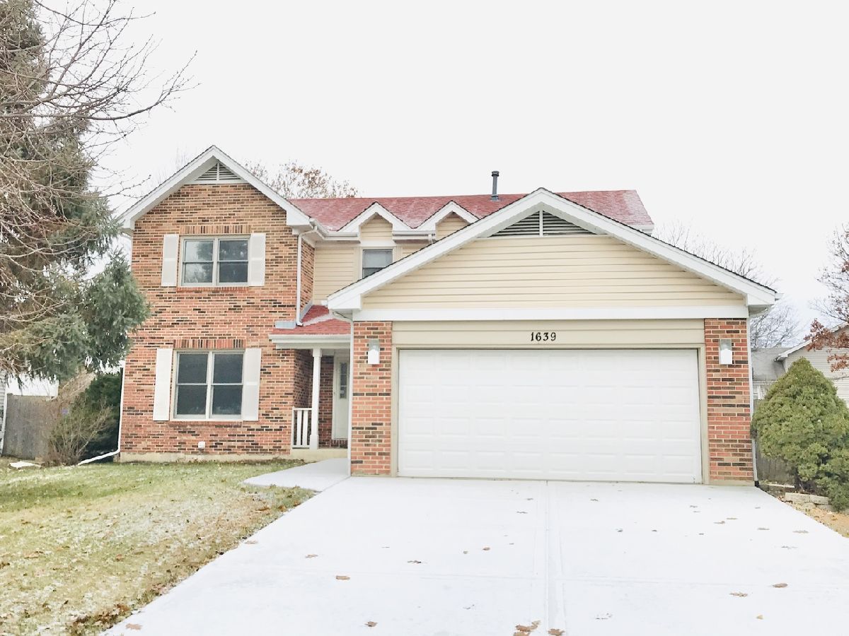Homes & Townhomes Rented Brookdale Naperville Illinois, 1639 Terri