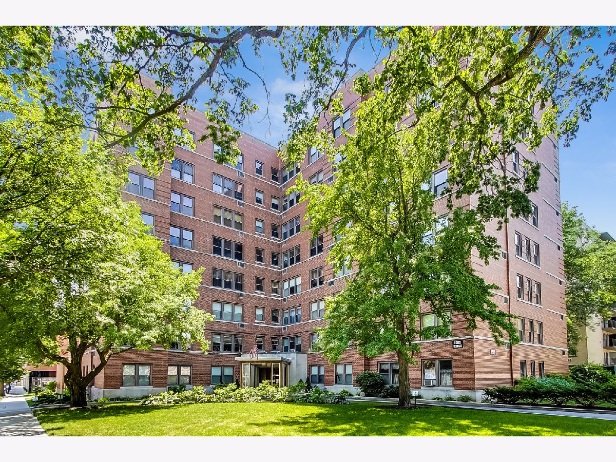 Condos & Townhomes Sold Ridge Davis Coop Evanston Illinois, 1585 Ridge