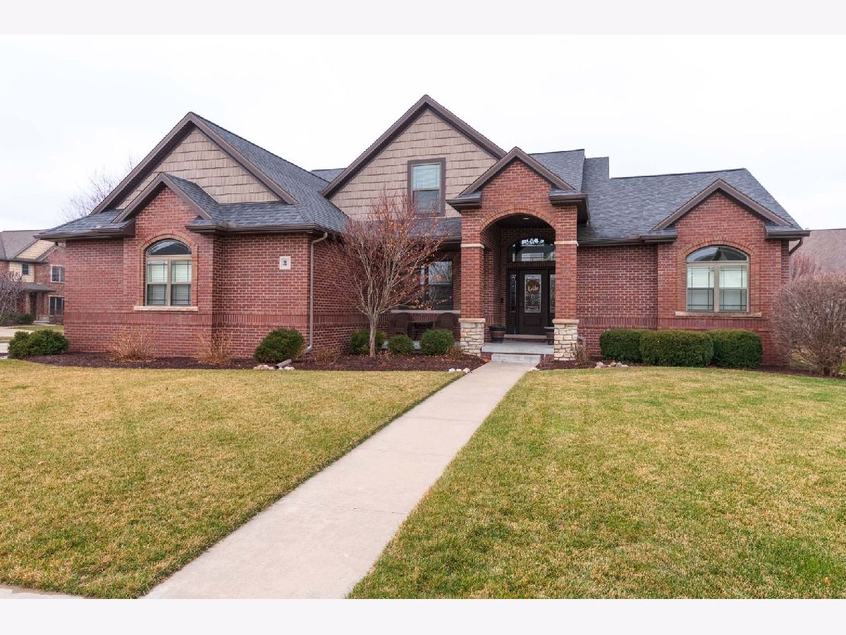 Homes & Condos & Townhomes Sold Royal Links Bloomington Illinois, 2 Kilborn