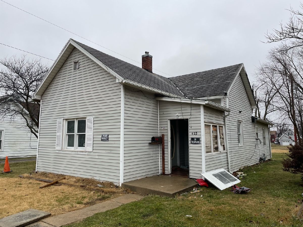  Sold Paris Illinois, 423 Carroll