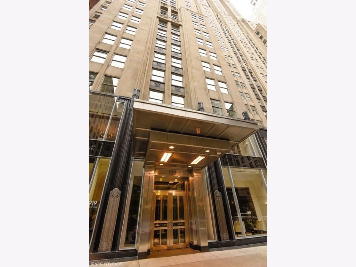 Condos & Townhomes Sold Palmolive Building Landmark Chicago Illinois, 159 Walton