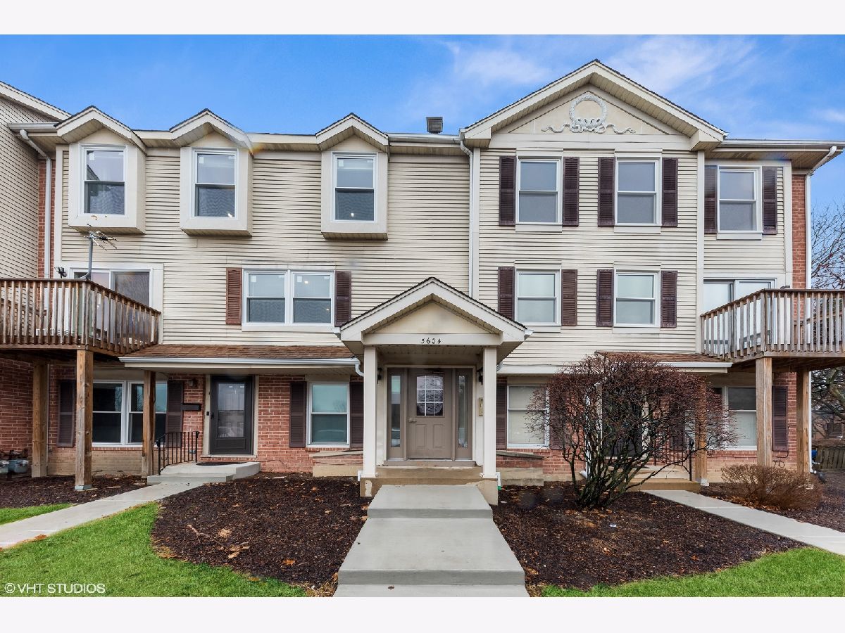 Condominiums Sold Autumn Chase Rolling Meadows Illinois, 5604 Tinder