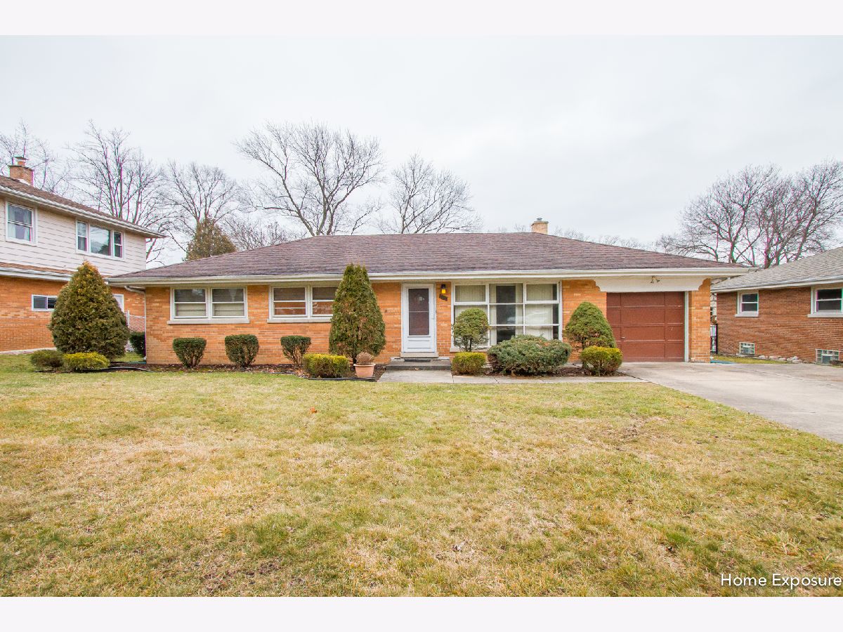 Homes Sold Spring Acres Burr Ridge Illinois, 16W337 95th