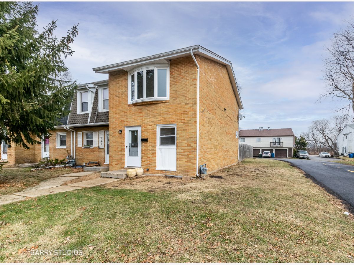Townhomes Sold Bartlett Manor Bartlett Illinois, 143 Hale