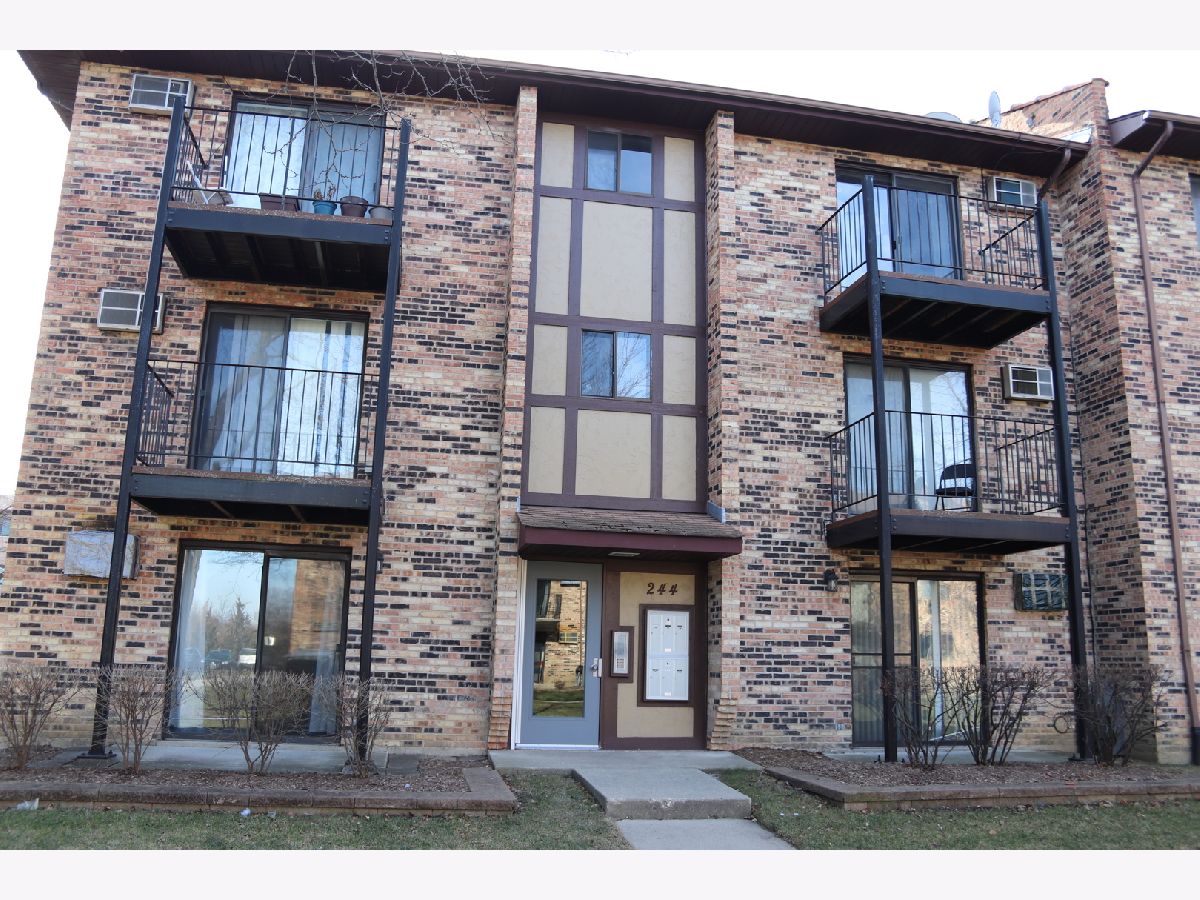 Condominiums Rented Klein Creek Carol Stream Illinois, 244 Klein Creek