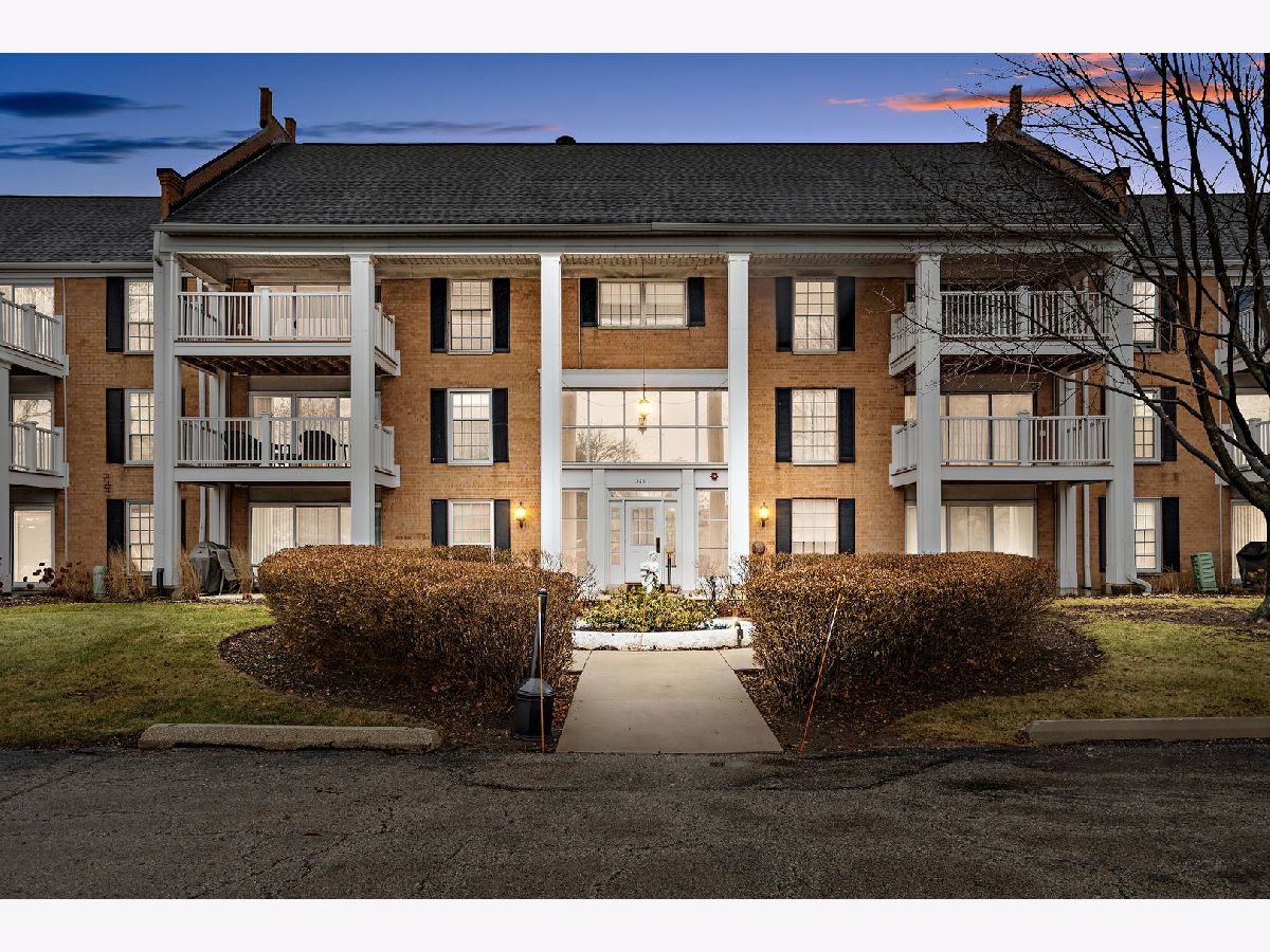 Condominiums Sold Three Fountains On The Lake Rolling Meadows Illinois, 5601 Carriageway