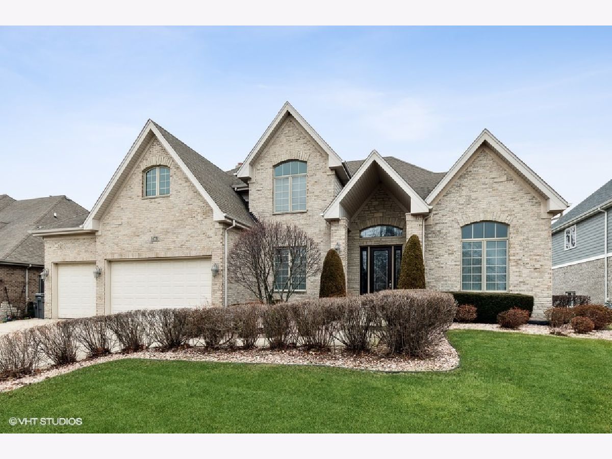 Homes Sold Hunter Point Estates Orland Park Illinois, 16731 Julie Ann