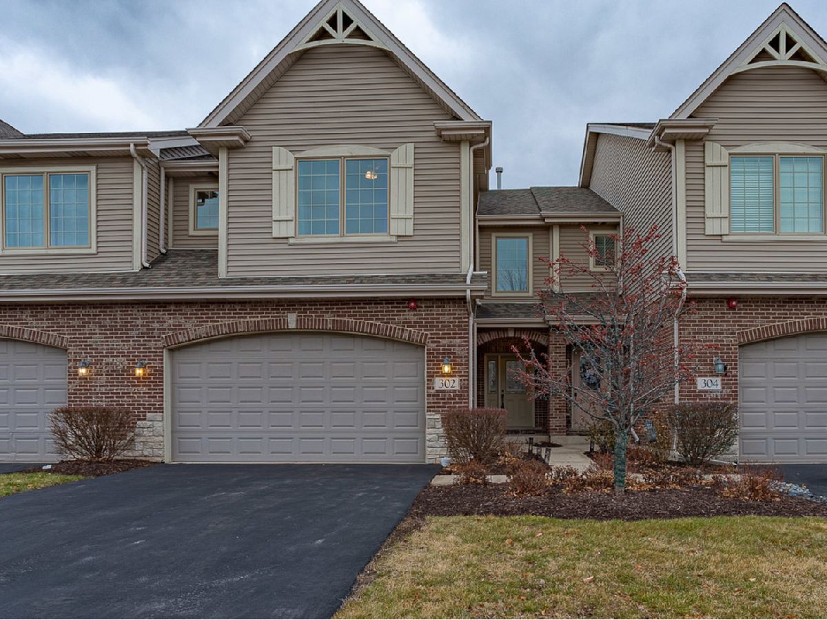 Townhomes Sold Hidden Oaks Itasca Illinois, 302 Nicole