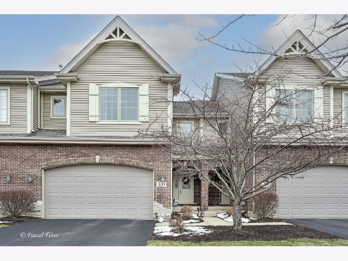 Townhomes Sold Hidden Oaks Itasca Illinois, 303 Nicole