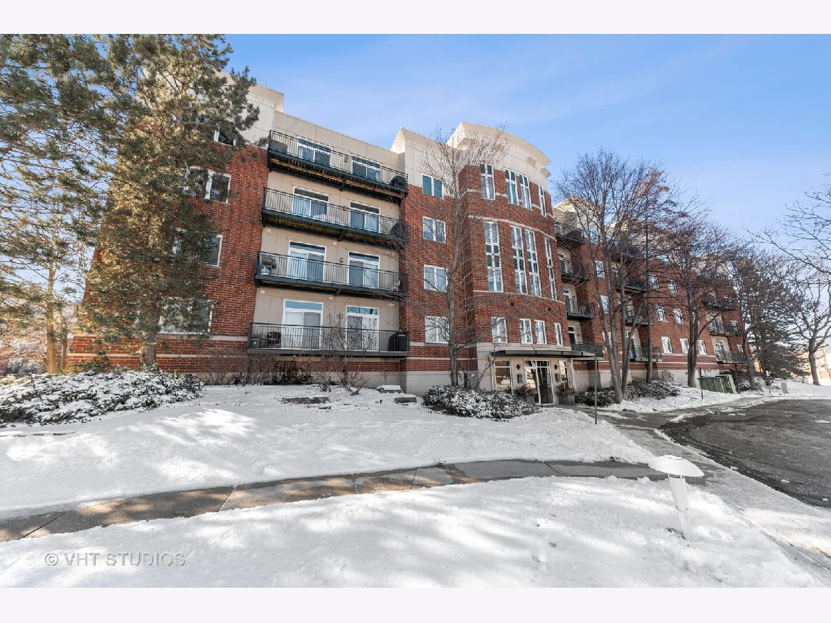 Condominiums Sold Delacourte Condominiums Buffalo Grove Illinois, 840 Weidner