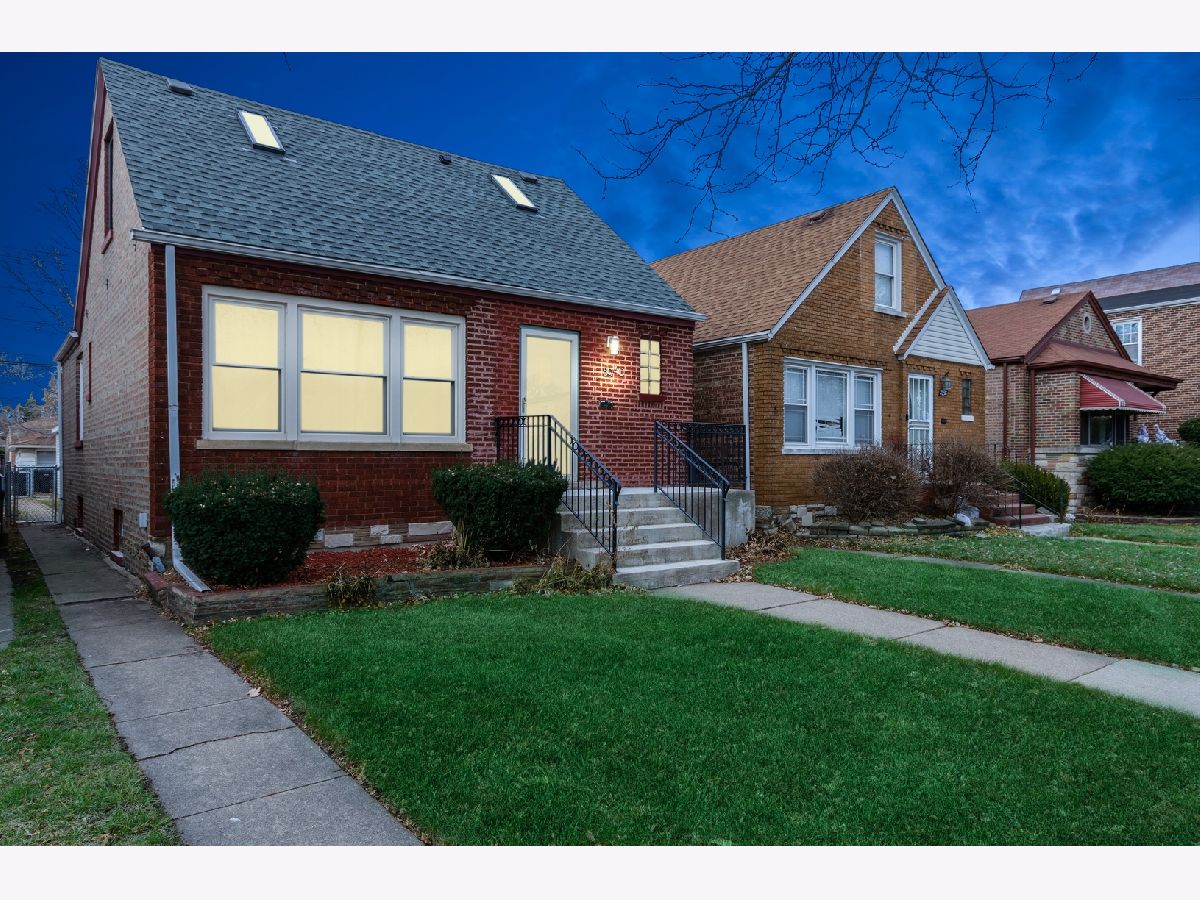 Homes Sold Pill Hill Valley Chicago Illinois, 8940 Jeffery