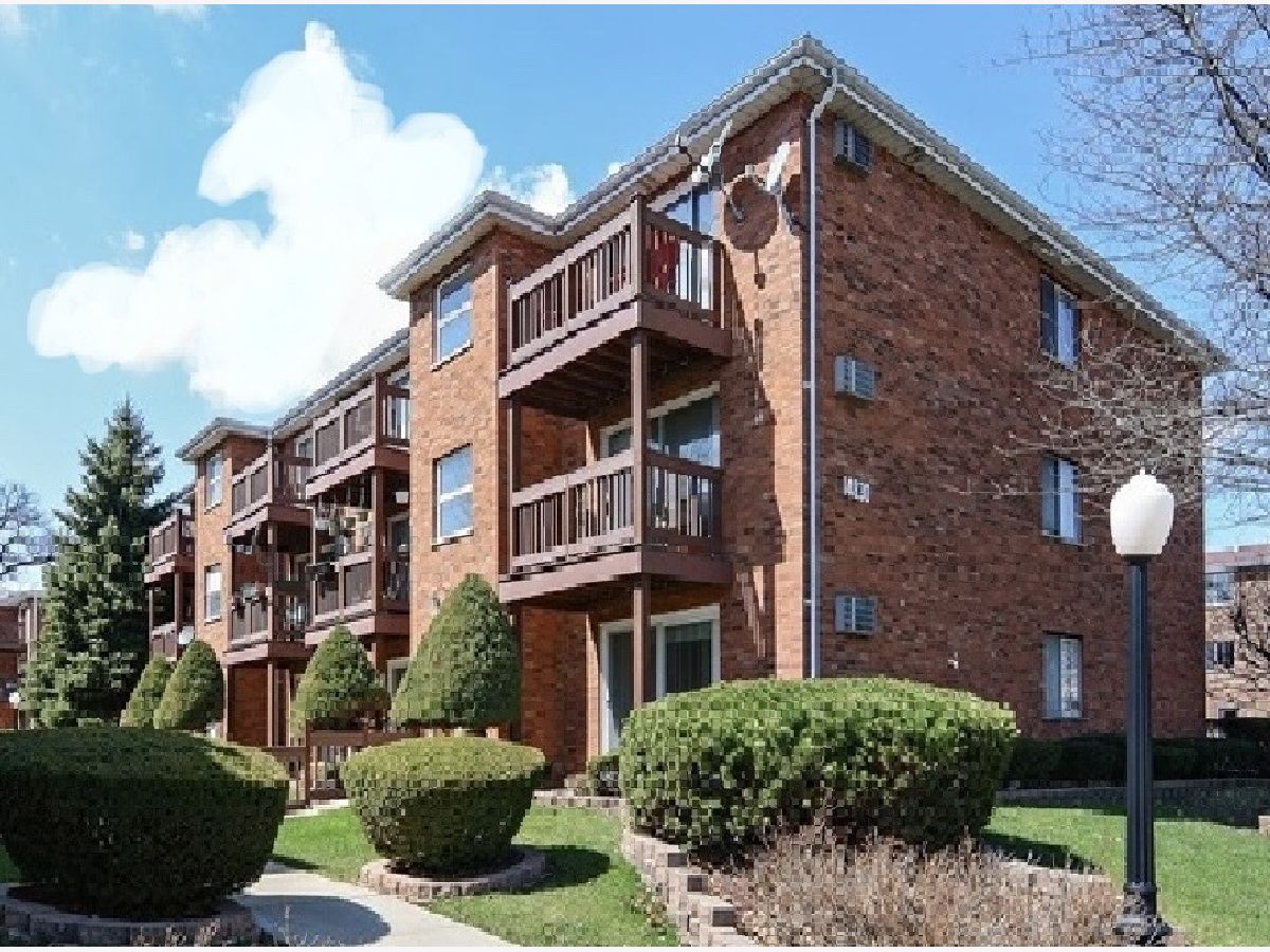 Condominiums Sold Oak Grove Midlothian Illinois, 14830 Kilpatrick
