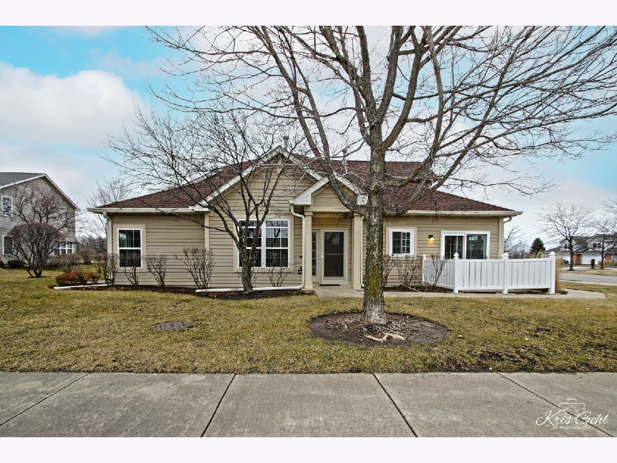 Townhomes Sold Fields Of Cambridge Waukegan Illinois, 1501 Candlestick