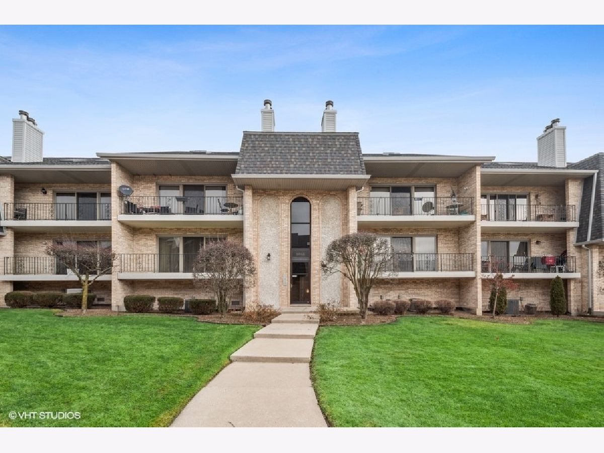 Condos & Townhomes Sold Las Fuentes Palos Hills Illinois, 9048 Del Prado