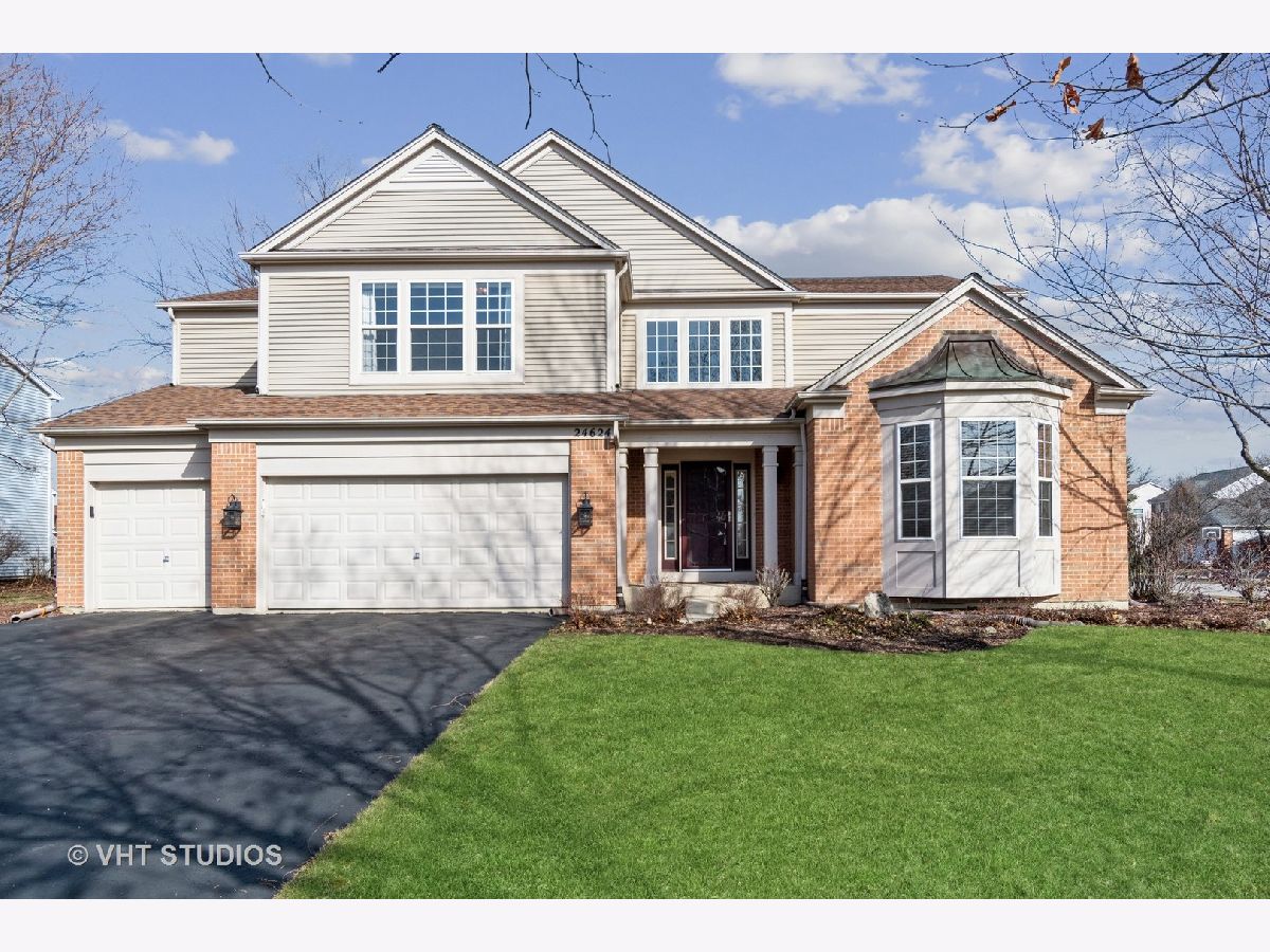 Homes & Condos & Townhomes Sold Century Trace Plainfield Illinois, 24624 Champion
