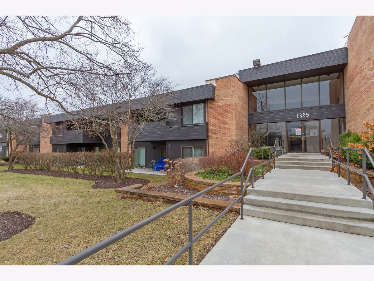 Condominiums Sold Countryside Palatine Illinois, 1325 Sterling