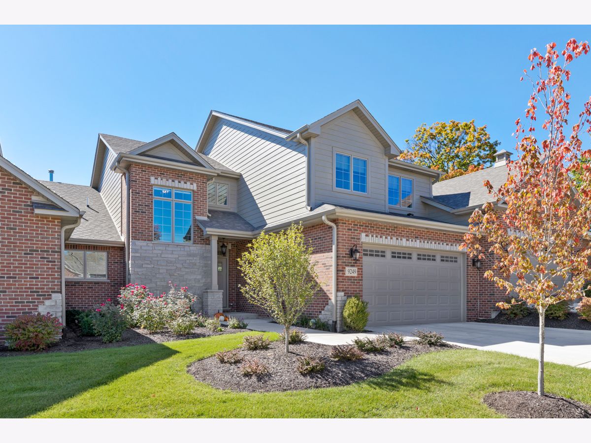 Homes & Condos & Townhomes Sold Abbey Woods Frankfort Illinois, 9249 Cloister
