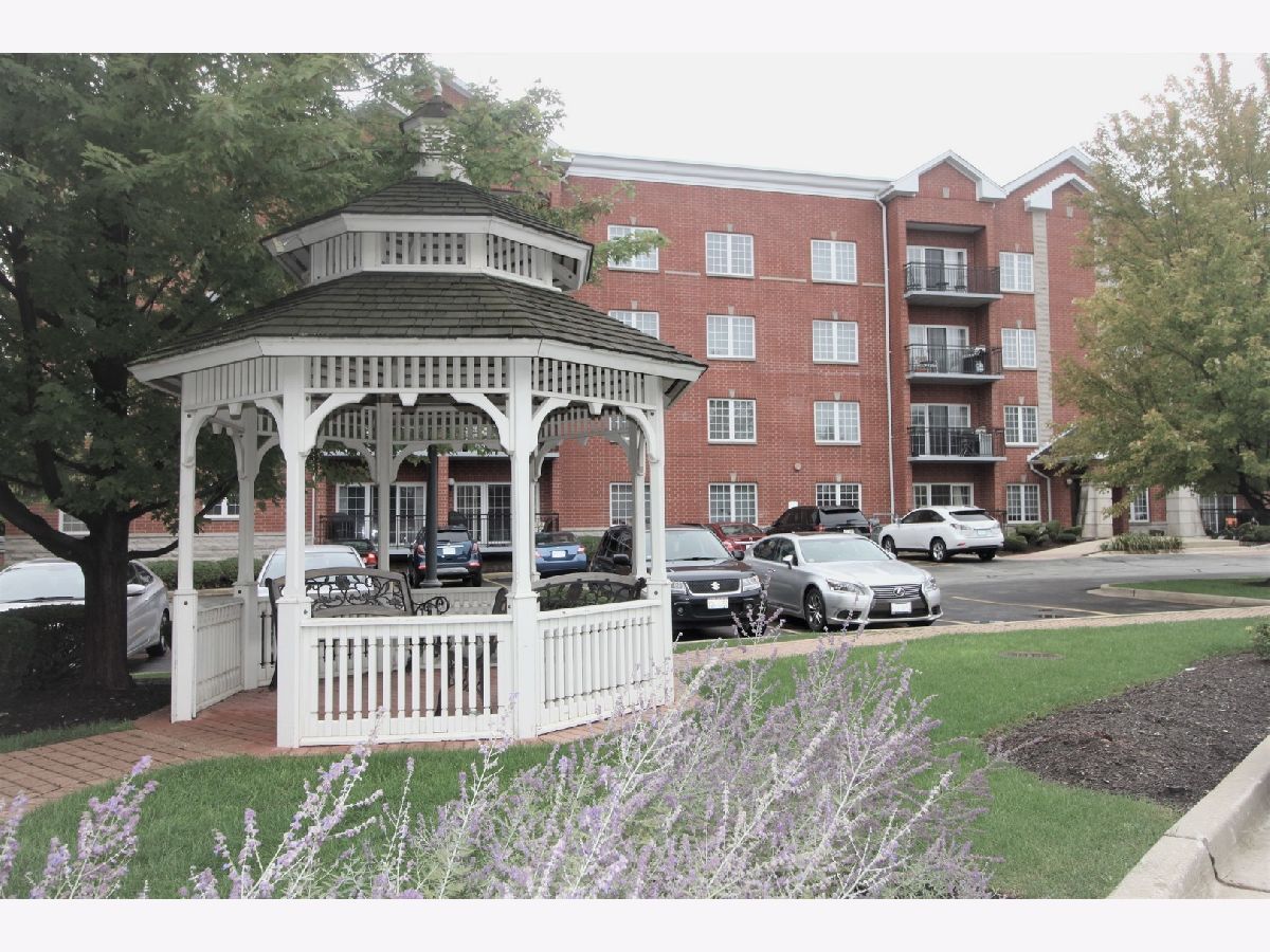 Condos & Townhomes Rented Riverwalk Rolling Meadows Illinois, 3501 Wellington