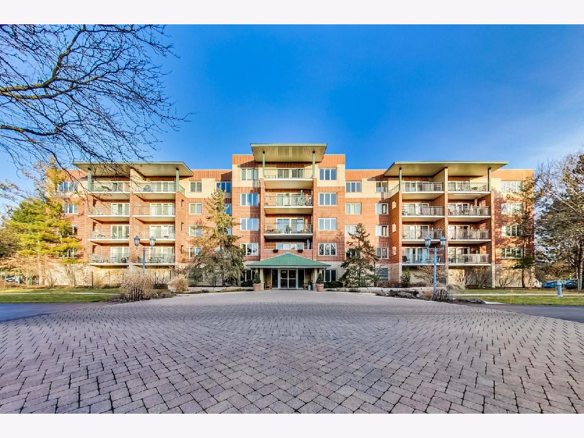 Condominiums & Homes Sold North Park Village Chicago Illinois, 3850 Bryn Mawr