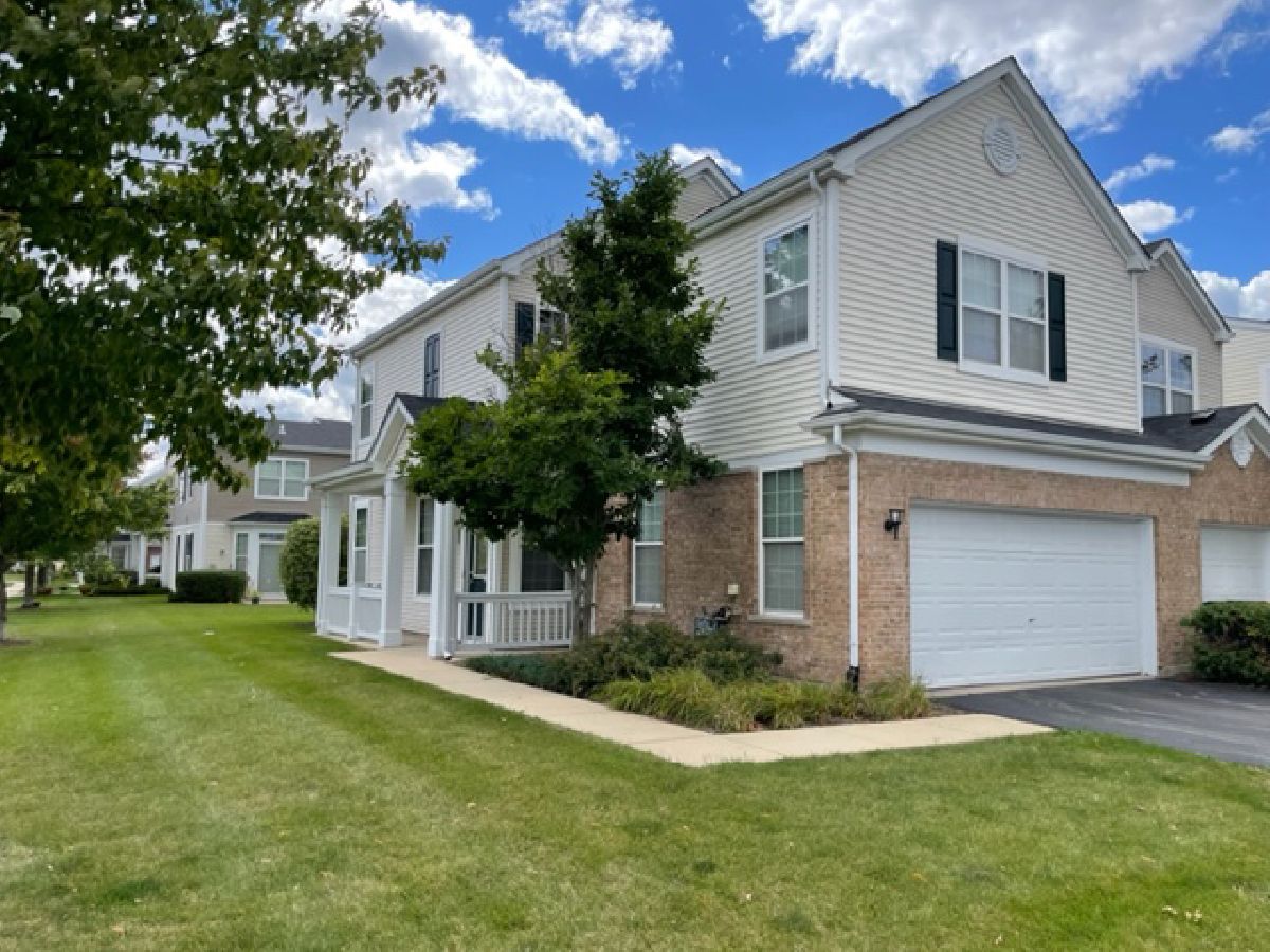 Bristol Bay Yorkville IL, Condos & Townhomes & Homes For Sale & For