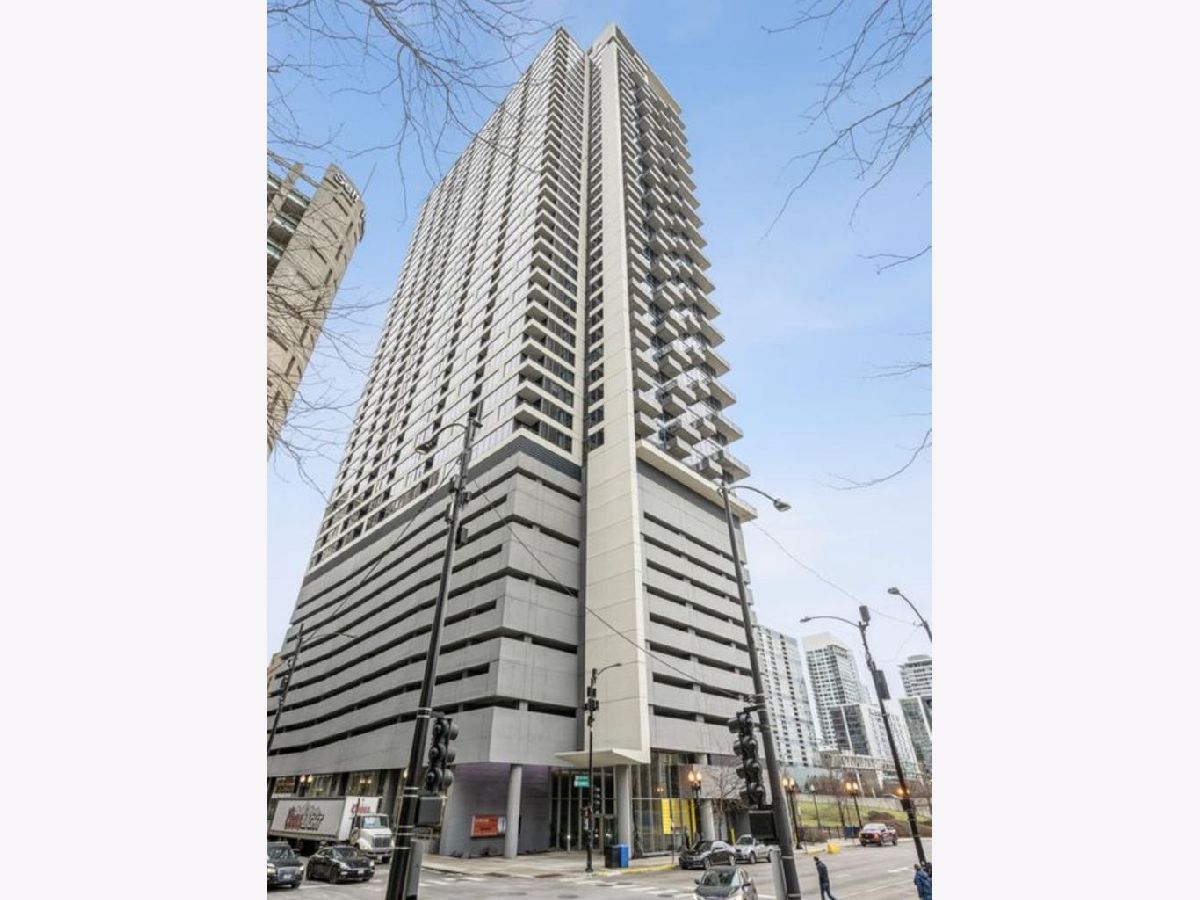 Condos & Townhomes Sold 340 E  Randolph Chicago Illinois, 235 Van Buren