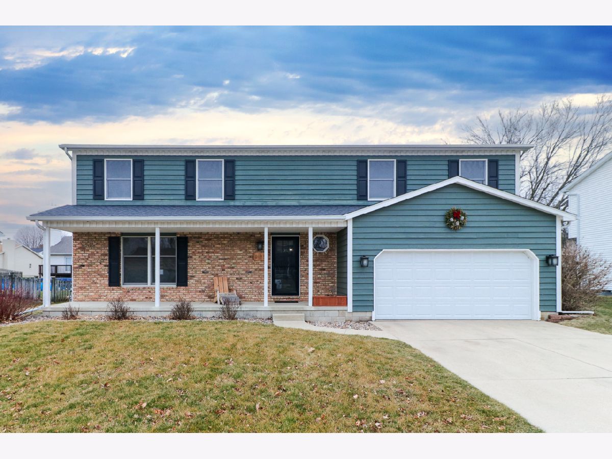 Homes & Condos & Townhomes Sold Northpoint Bloomington Illinois, 405 Lake Shore