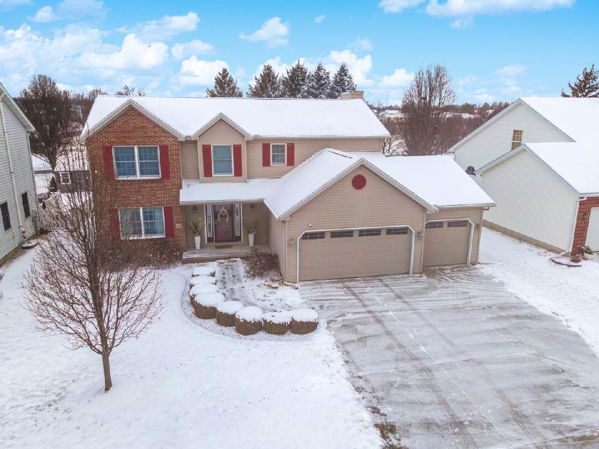 Homes & Condos & Townhomes Sold Brittany Parc Bloomington Illinois, 4 Bandecon