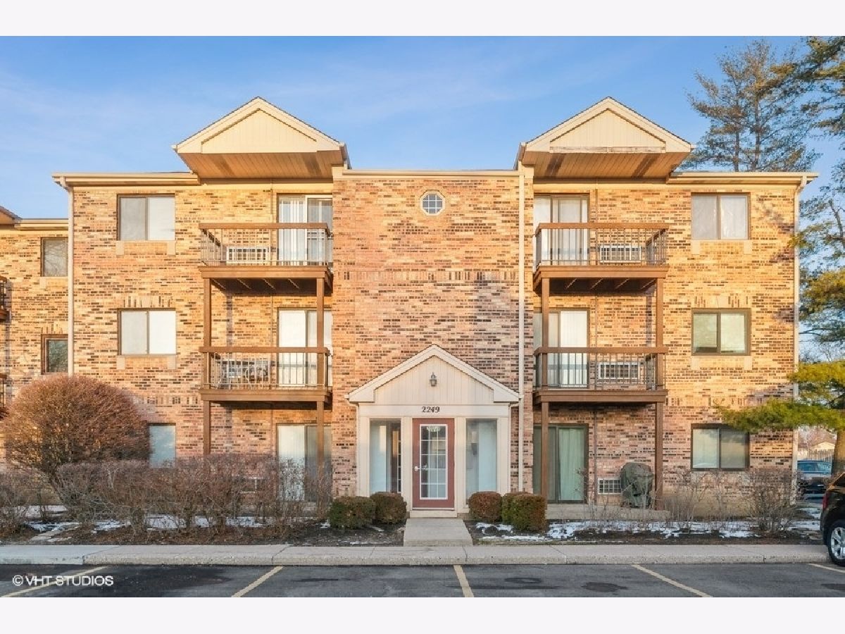 Condominiums Sold Rosewood Arlington Heights Illinois, 2249 Nichols