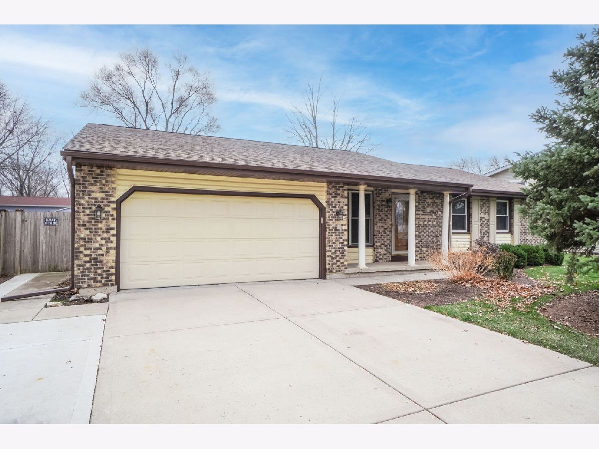 Homes Sold Shore Heights Oswego Illinois, 101 Augusta