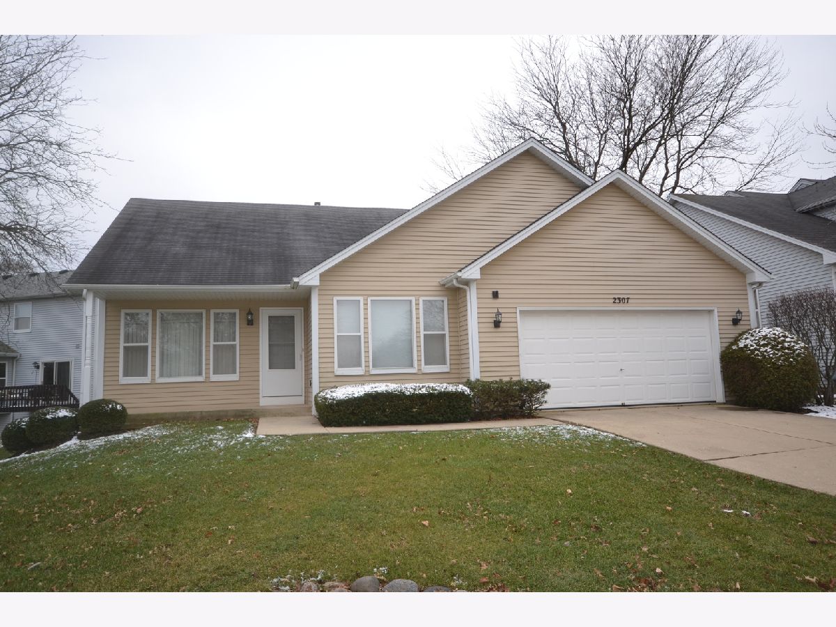 Homes & Townhomes & Condos Sold Highland Springs Elgin Illinois, 2307 Bluejay