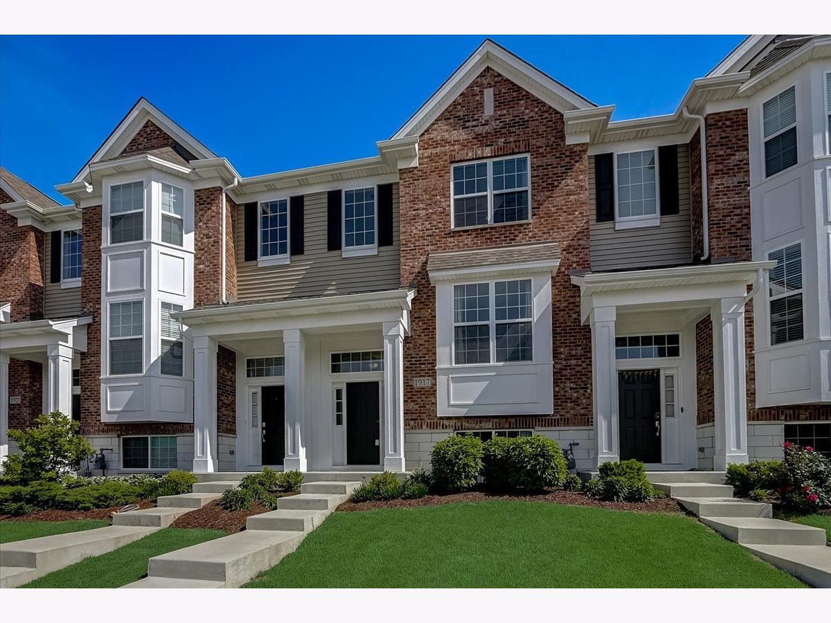 Condos & Townhomes Rented Metro West Naperville Illinois, 1917 Continental