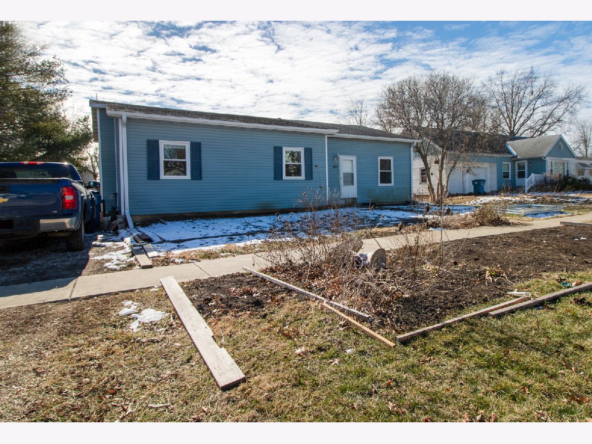  Sold Anchor Illinois, 313 2nd