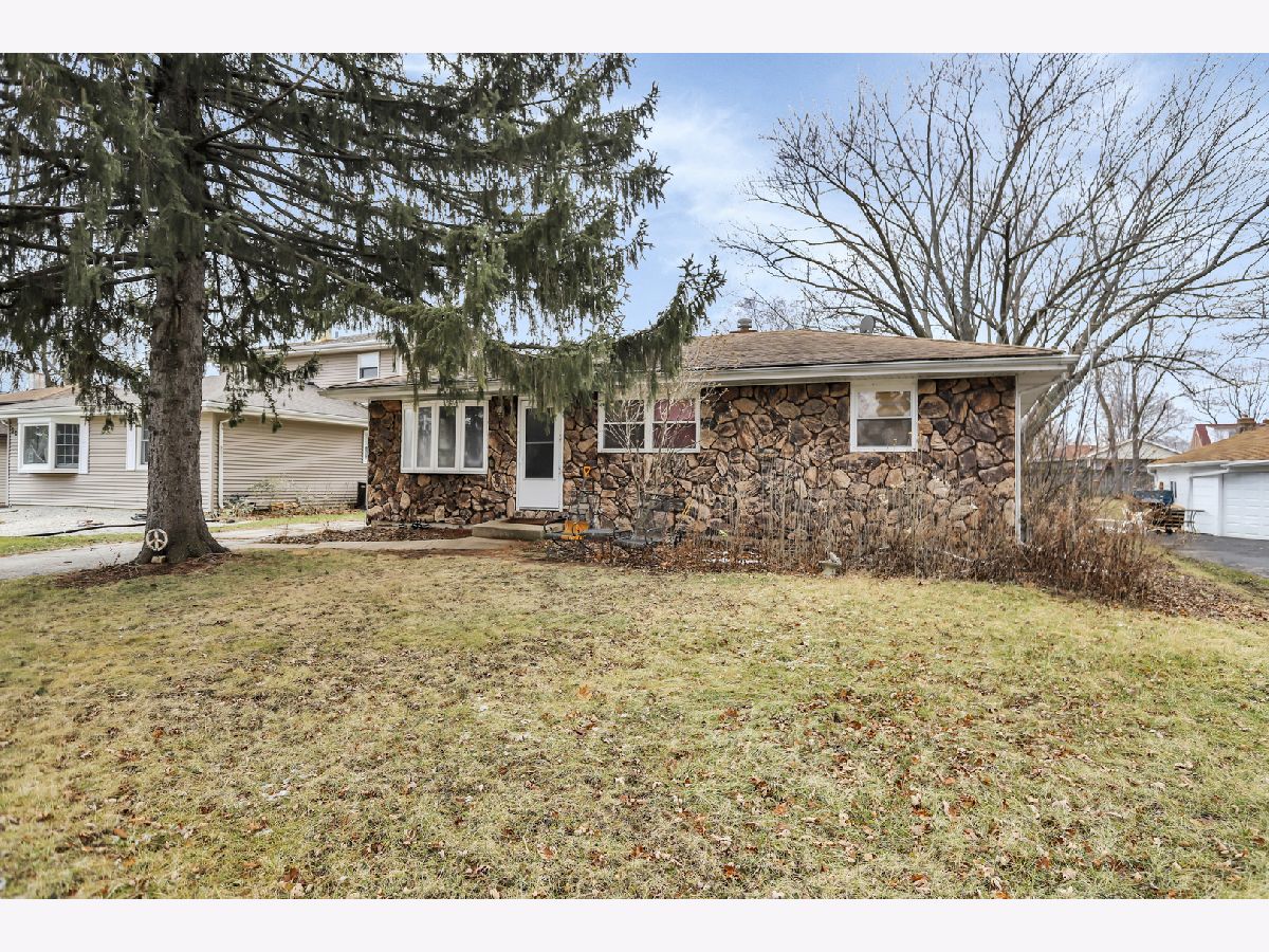 Homes Sold Lombard Countryside Lombard Illinois, 374 La Londe