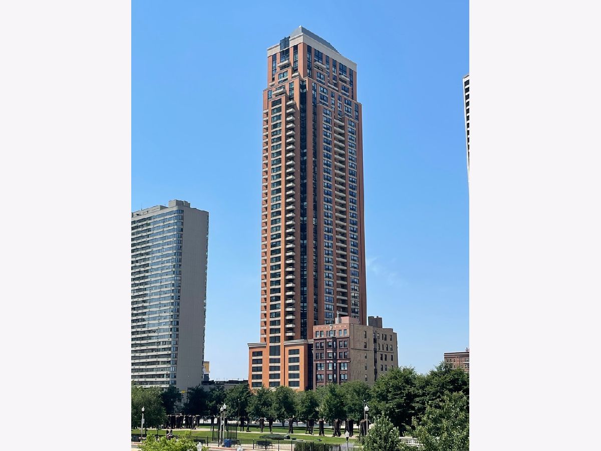 Condominiums Sold The Columbian Chicago Illinois, 1160 Michigan
