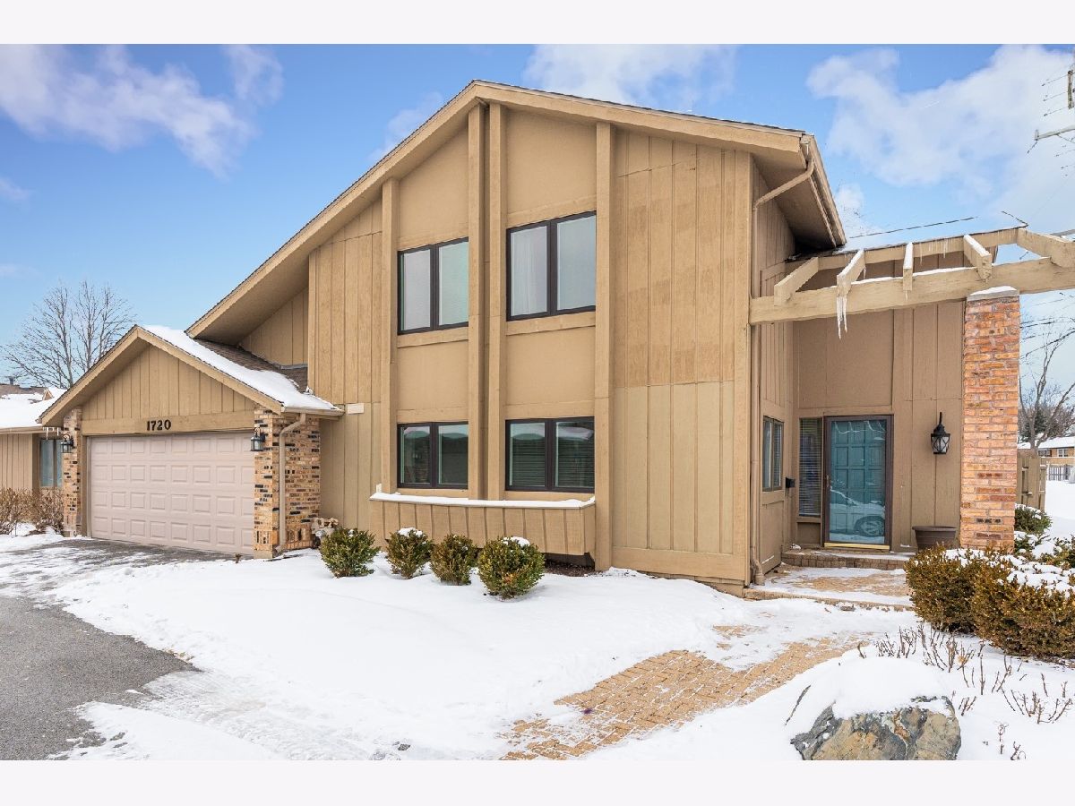 Townhomes & Homes Sold Sawmill Creek Darien Illinois, 1720 Boulder