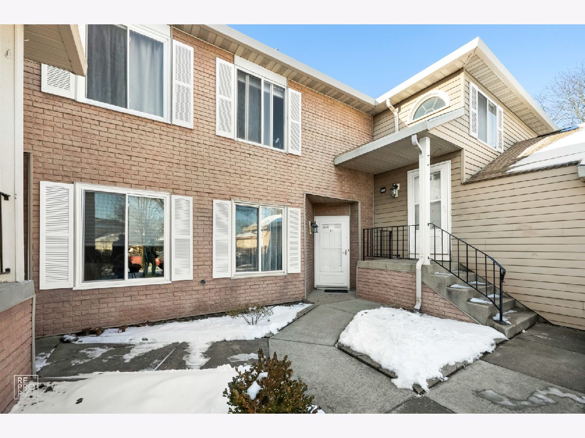 Condos & Townhomes & Homes Sold Villages Of Woodridge Woodridge Illinois, 2478 Brunswick