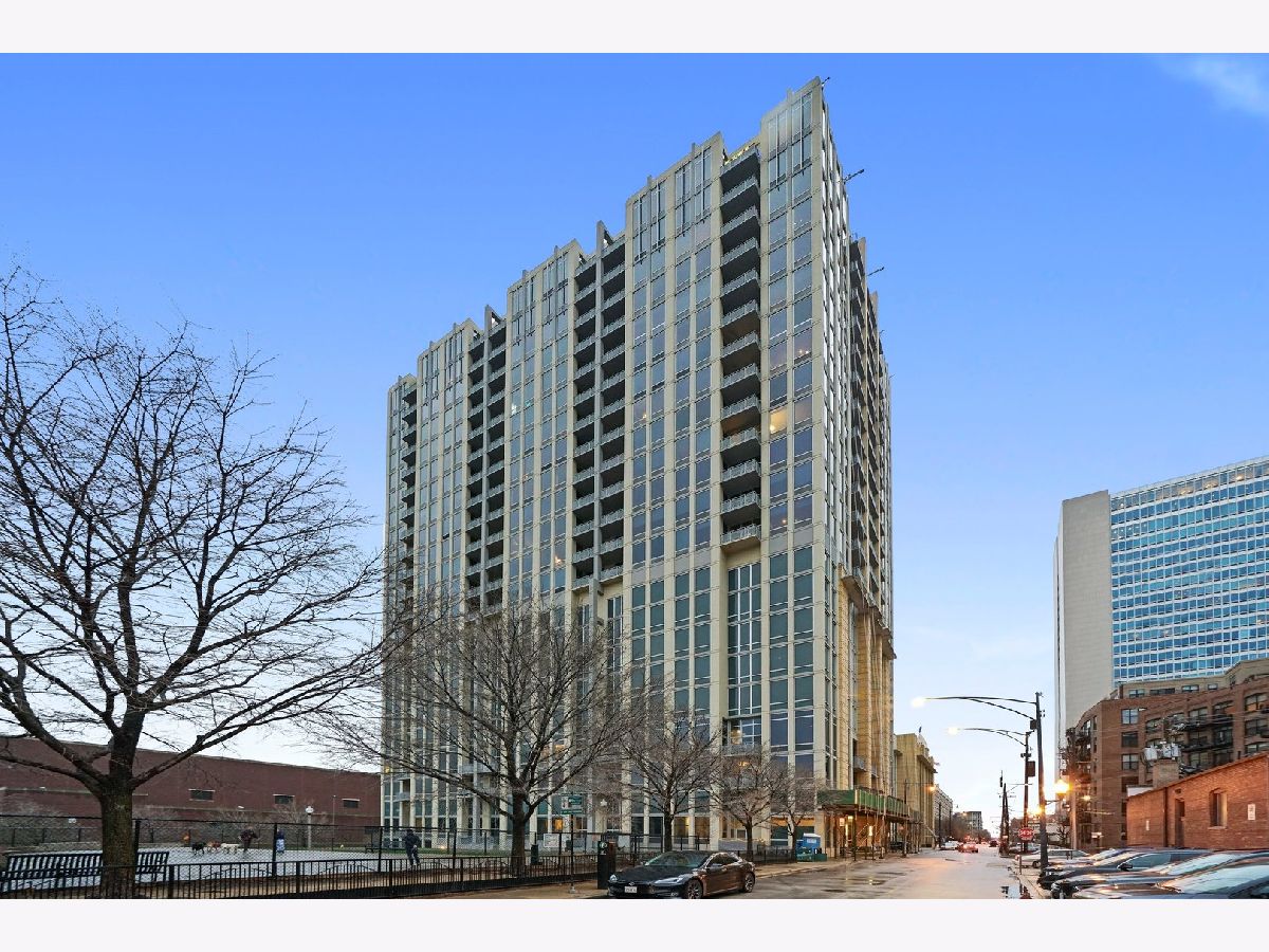Condominiums Sold River Place On The Park Chicago Illinois, 700 Larrabee