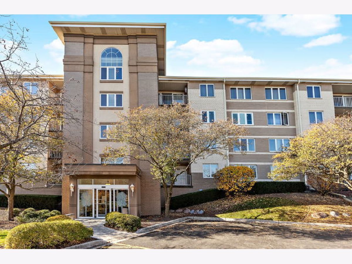 Condominiums & Homes Sold Whispering Oaks Wood Dale Illinois, 480 Montrose