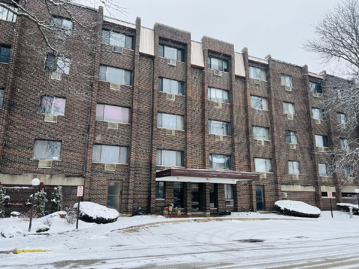 Condominiums Sold Pueblo Commons Chicago Illinois, 4624 Commons