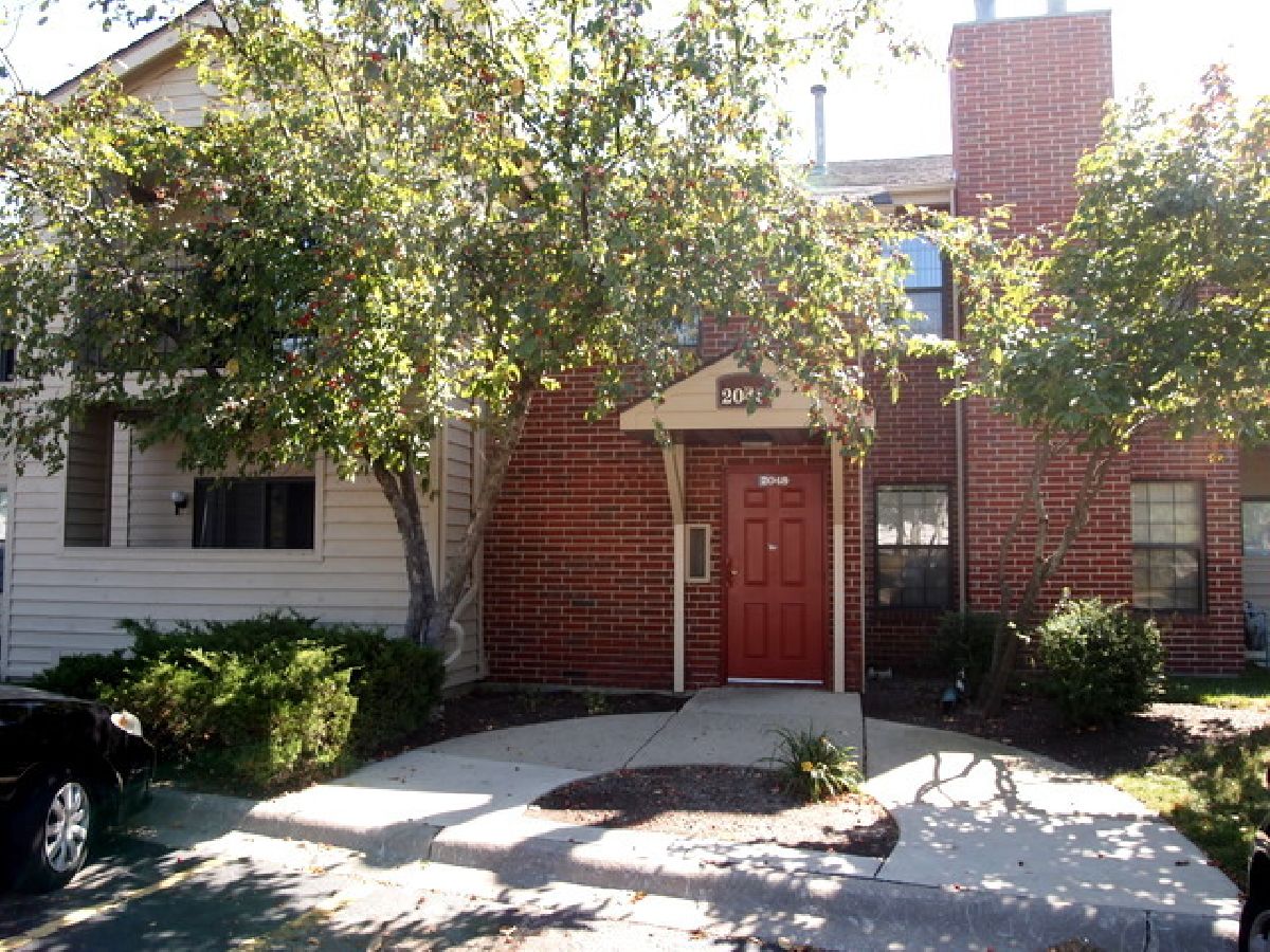 Condominiums Rented Foxfire Palatine Illinois, 2048 Rand