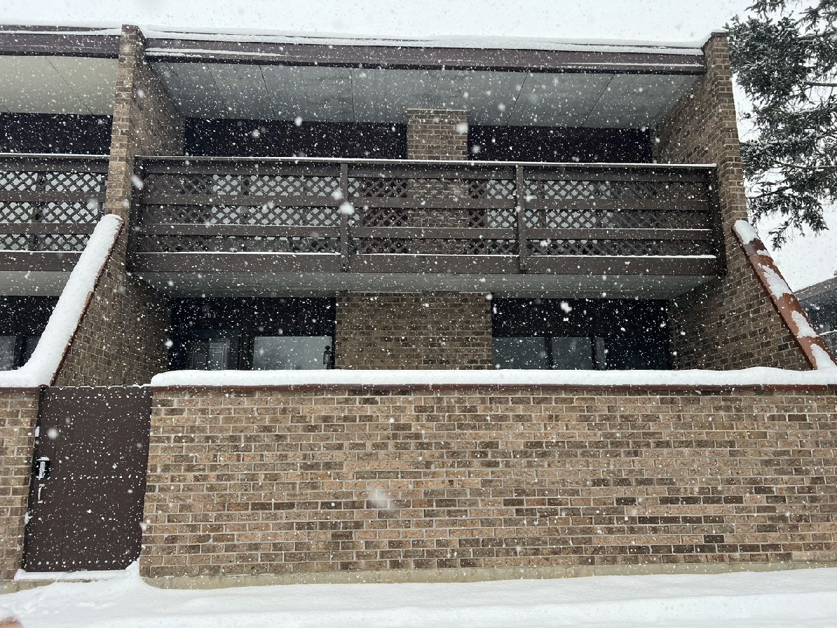 Condos & Townhomes Sold Kennington Square Elgin Illinois, 304 Kenneth