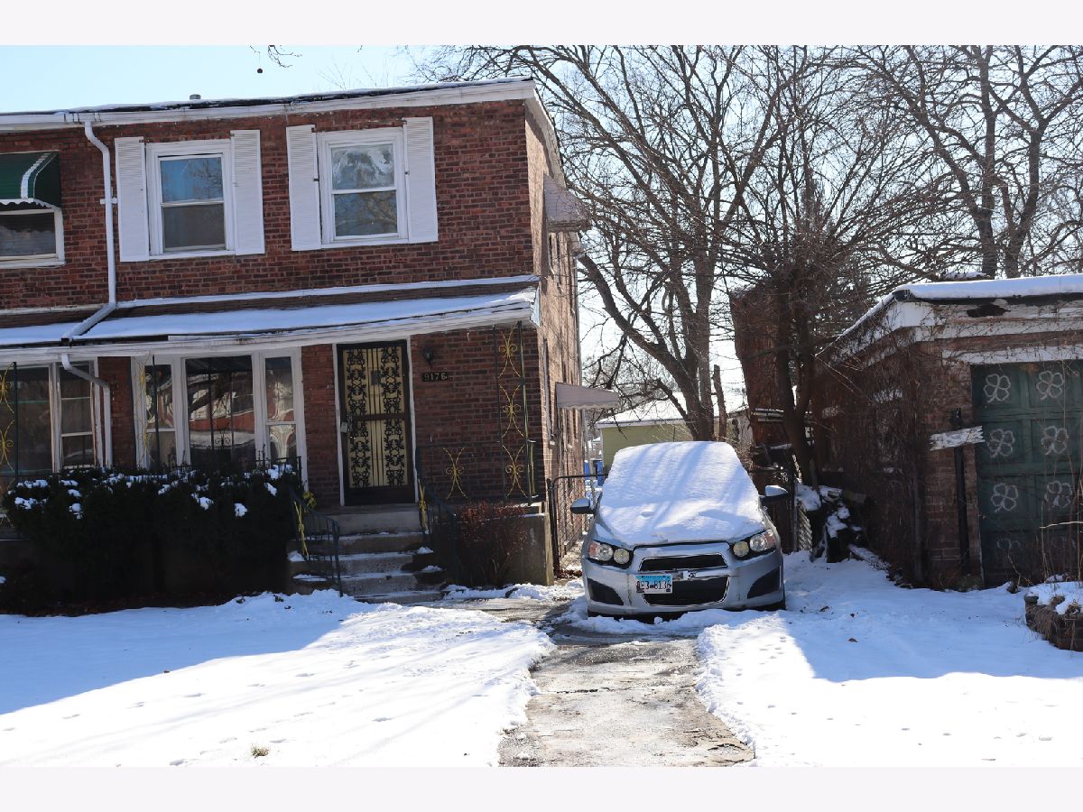 Homes & Townhomes Rented West Chesterfield Chicago Illinois, 9176 Burnside