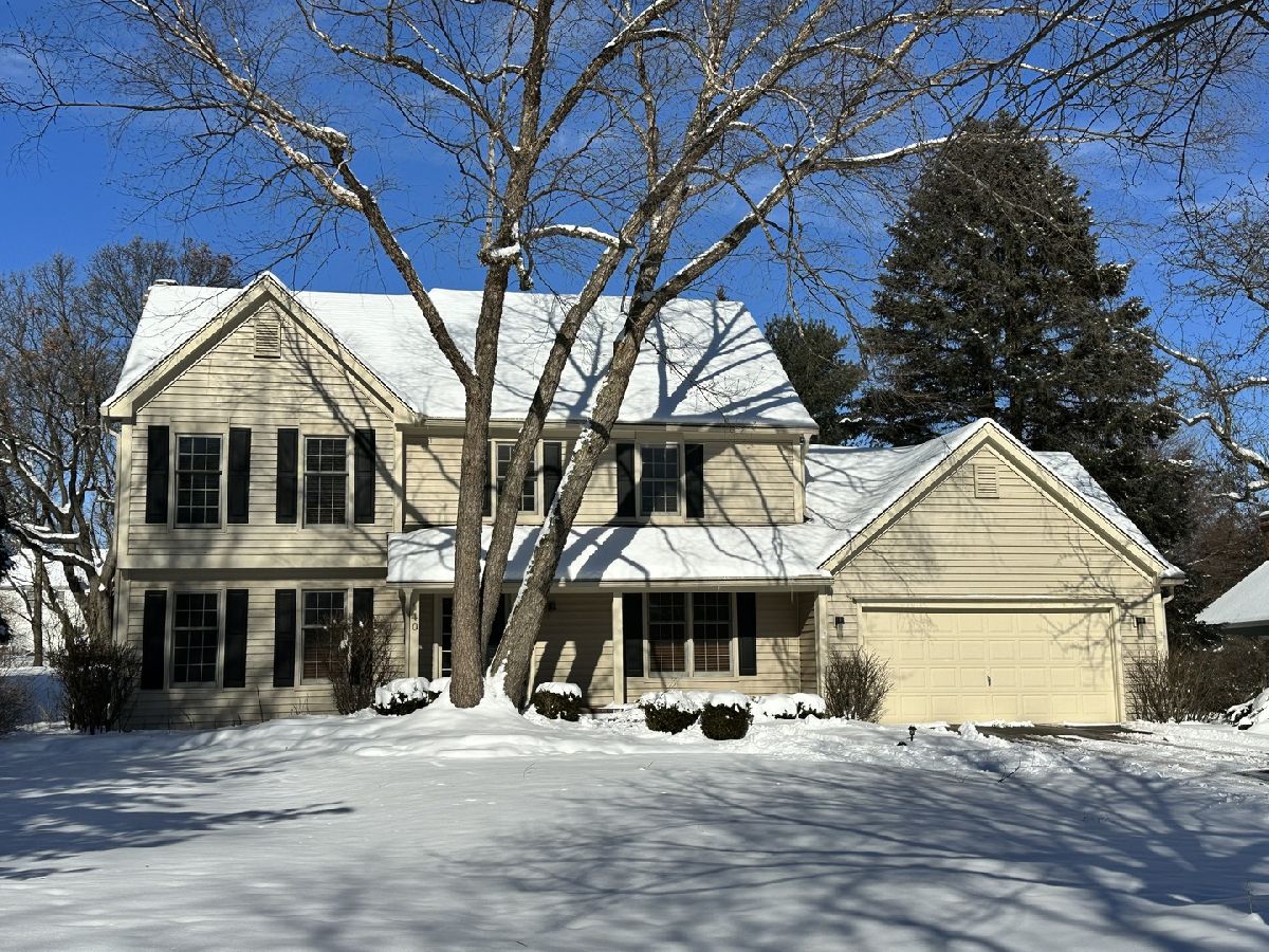 Homes Rented Indian Hill Trails Crystal Lake Illinois, 140 Deer Run