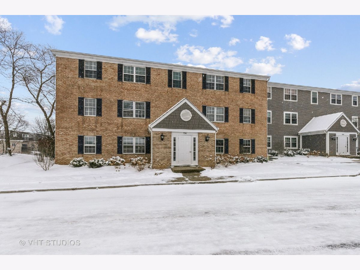 Condominiums Sold Cambridge Green Libertyville Illinois, 152 Winchester
