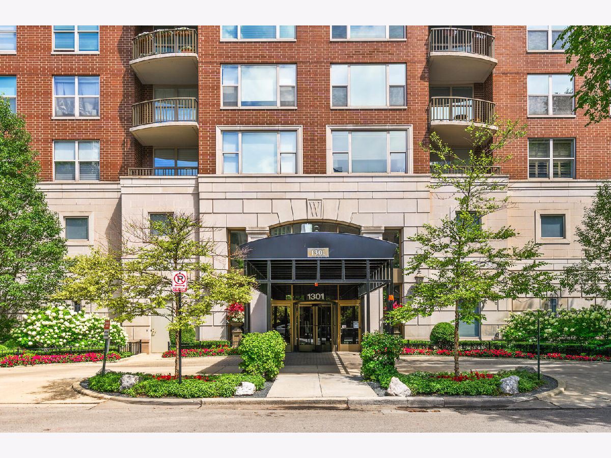 Condominiums Sold The Whitney Chicago Illinois, 1301 Dearborn