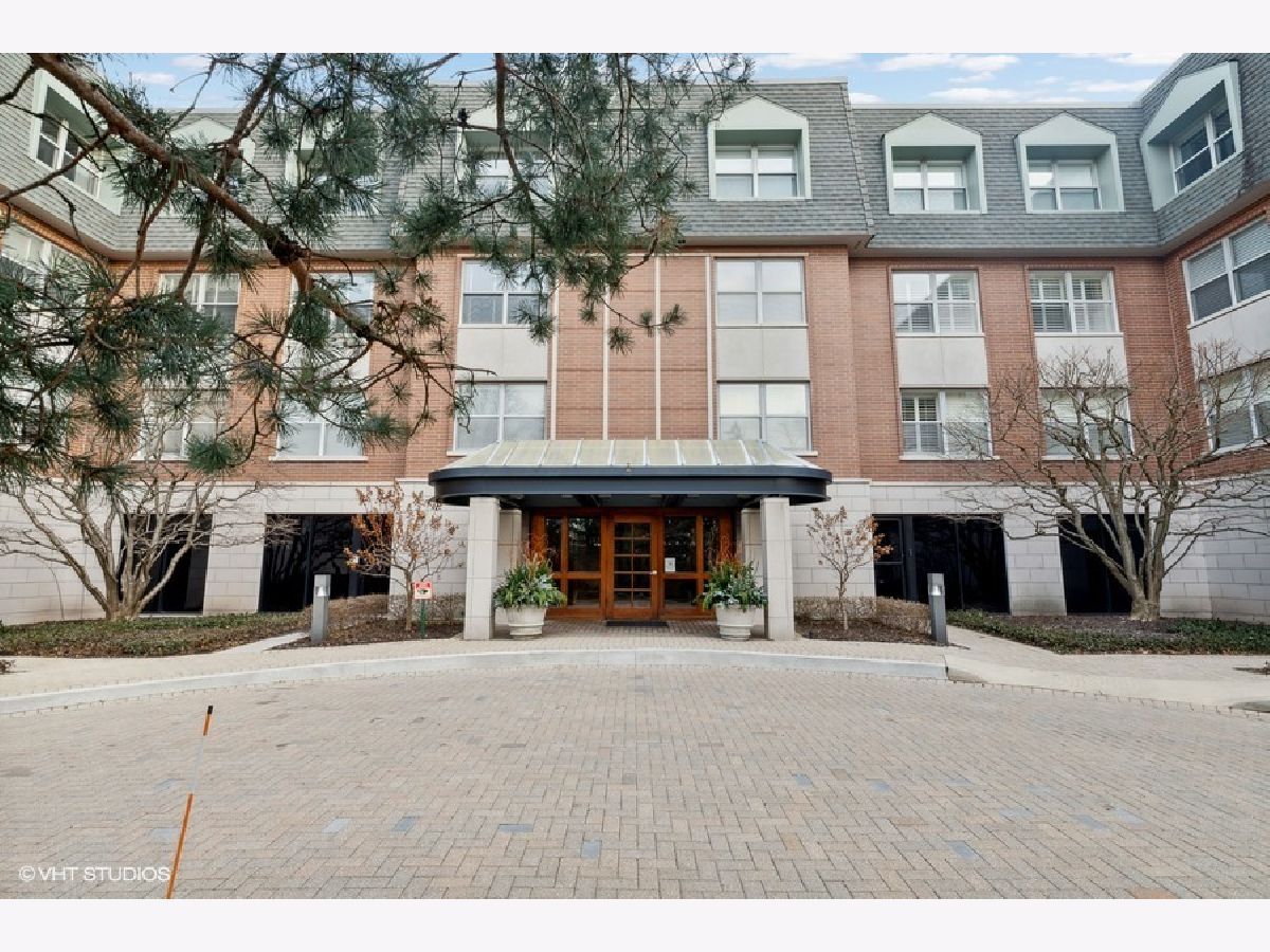 Condominiums Sold Park Claridge Highland Park Illinois, 800 Deerfield