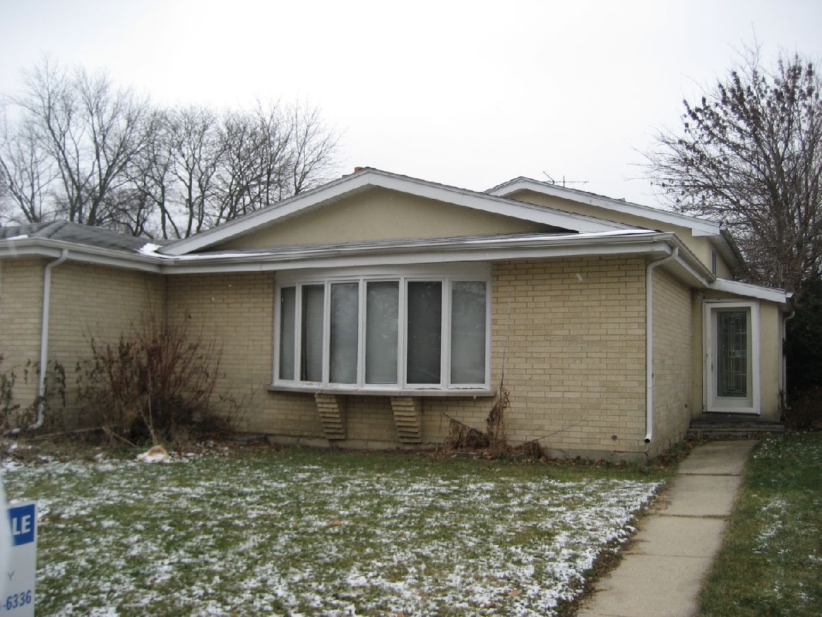 Homes Rented Arlington Park Manor Arlington Heights Illinois, 744 Cleveland