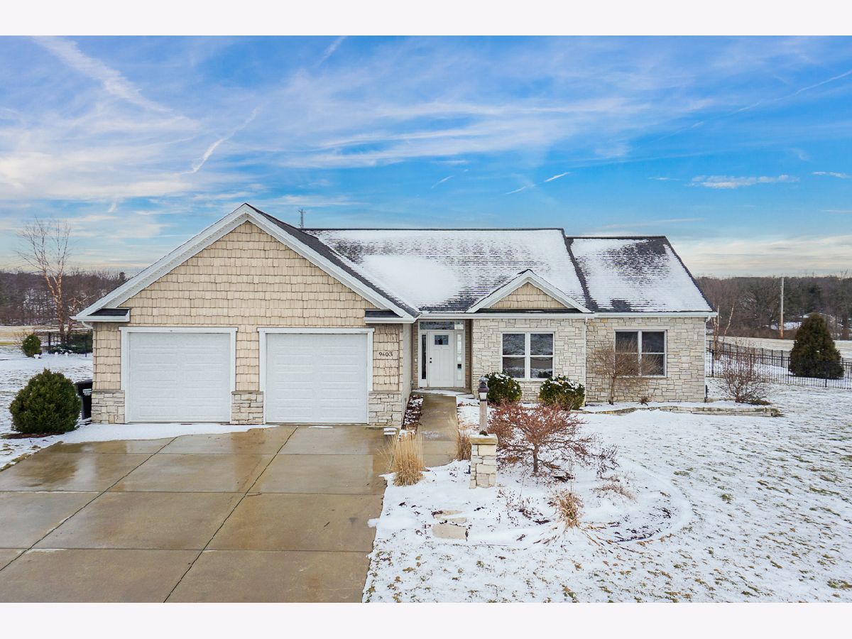 Homes & Condos & Townhomes Sold King's Mill Bloomington Illinois, 9603 Crossbow