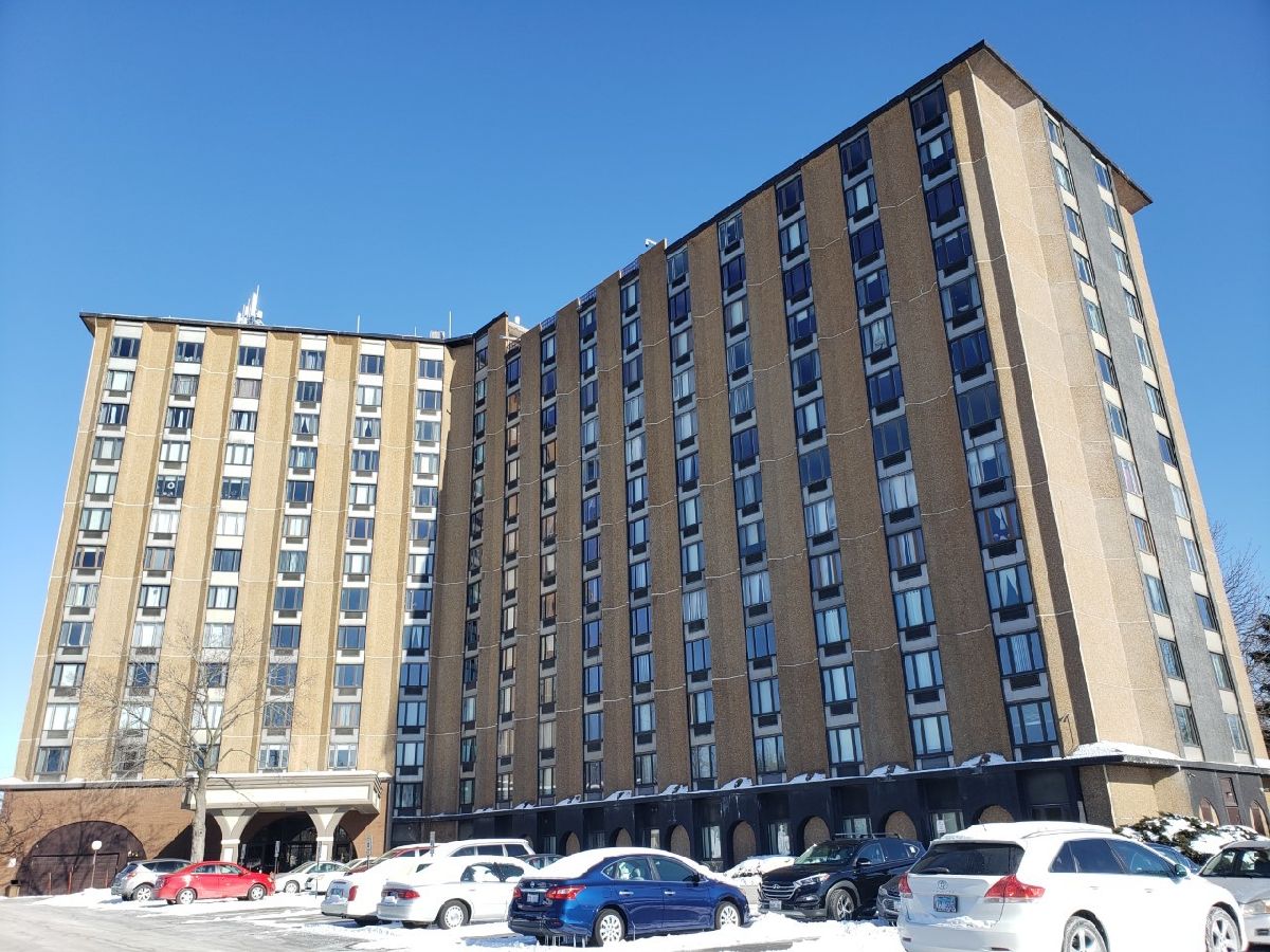 Condominiums Rented Renaissance Place Palatine Illinois, 1 Renaissance