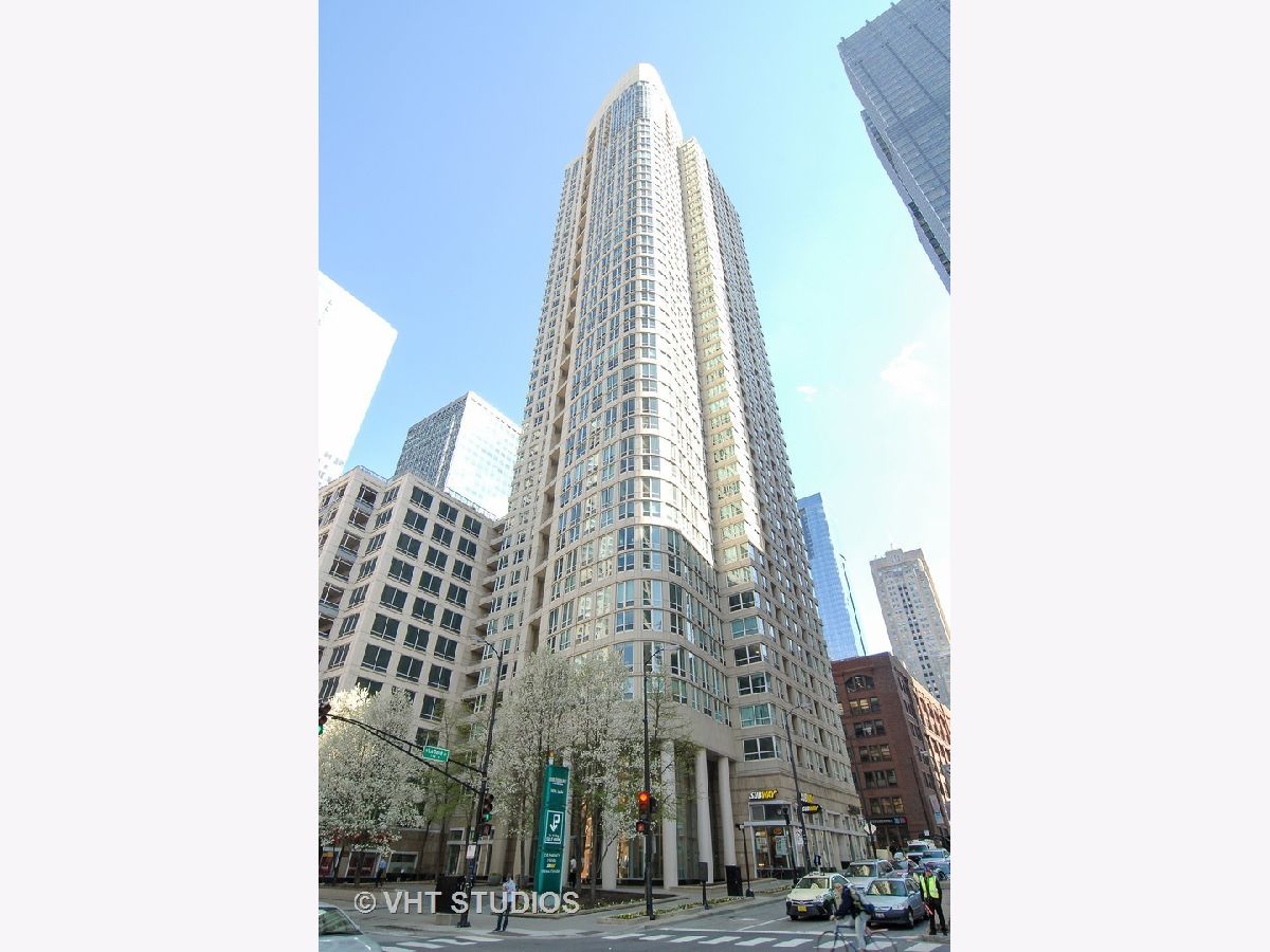 Condominiums Sold Sterling Chicago Illinois, 345 La Salle